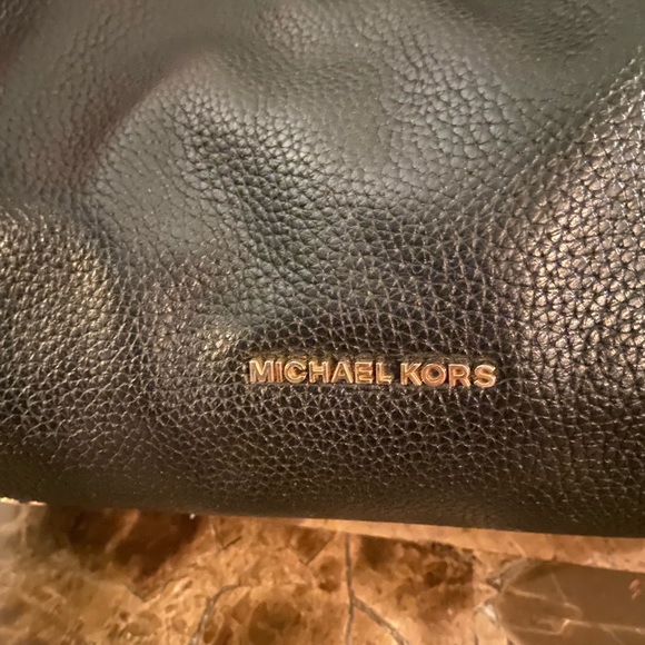 Michael Kors gold metal w/ black pebbled leather bag satchel Medium size - Picture 8 of 8